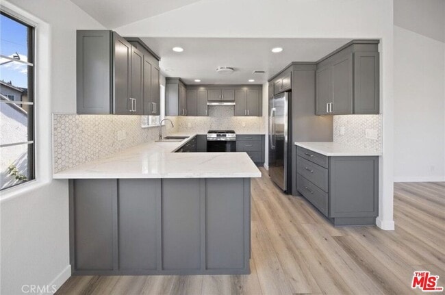 Building Photo - 424 Parkman Ave