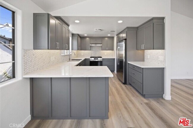 Foto del edificio - 424 Parkman Ave