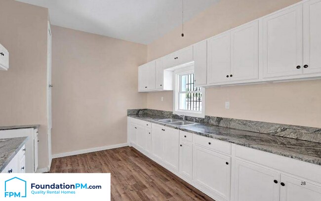 Foto del edificio - 533 Leath St