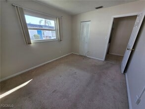 Building Photo - 46 Hamlin Ct