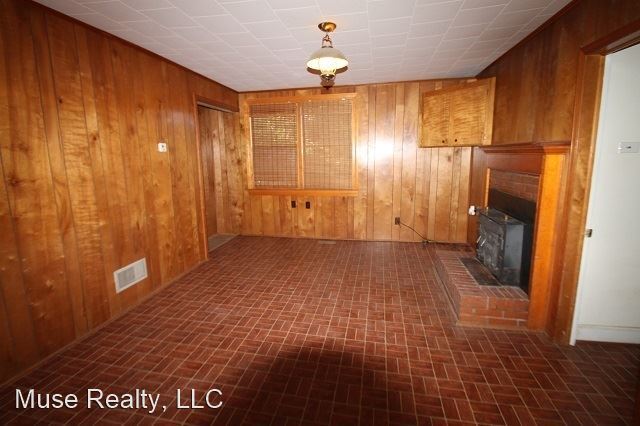 Building Photo - 3 br, 2 bath House - 3845 Walker Road