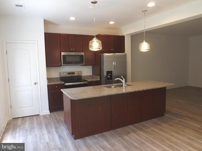 Building Photo - 61 Billau Pl