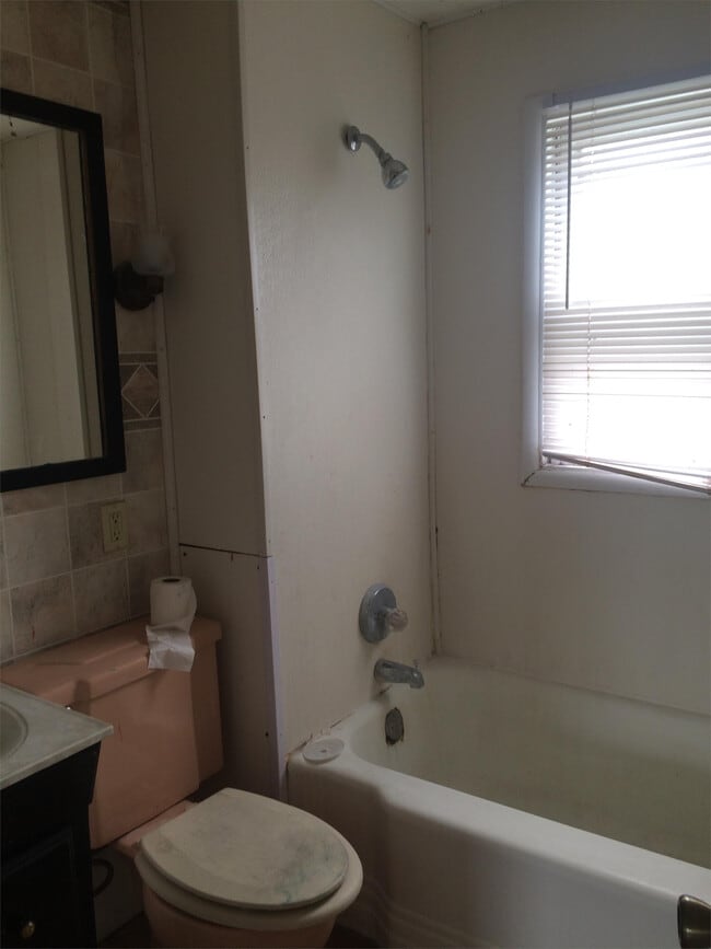 Building Photo - 1235 W Mullan Ave