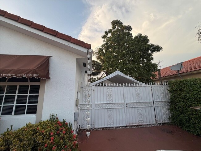 Foto del edificio - 3159 W 73rd Pl