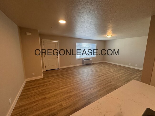 Foto del edificio - 1100 Q St