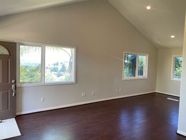 Foto del edificio - 3875 Ravenswood Dr