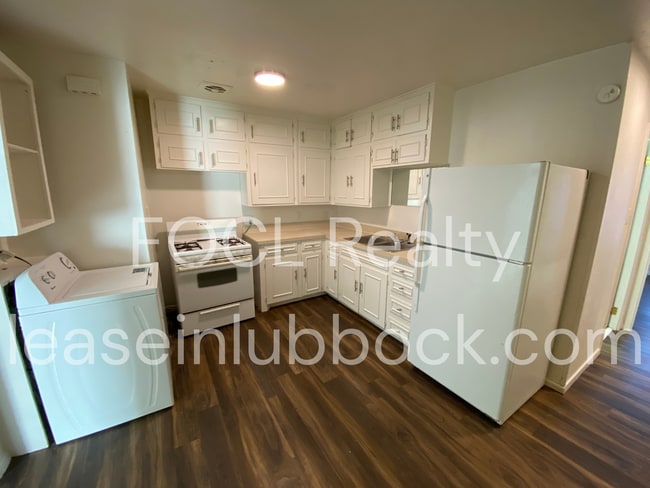 Building Photo - Affordable 4 bedroom, 1 bath