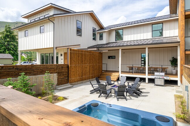 Unidad A - 500 Surry Rd