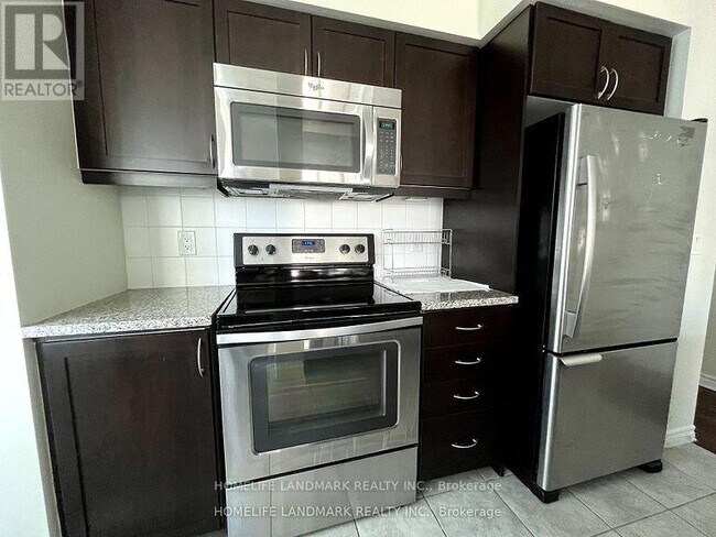 Photo du bâtiment - 19 Grand Trunk Crescent