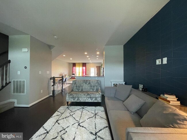 Building Photo - 22421 Sweetspire Dr
