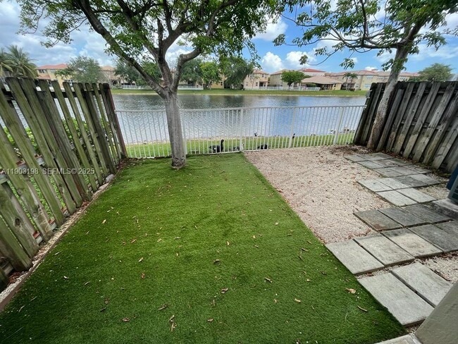 Building Photo - 10983 NW 79th St