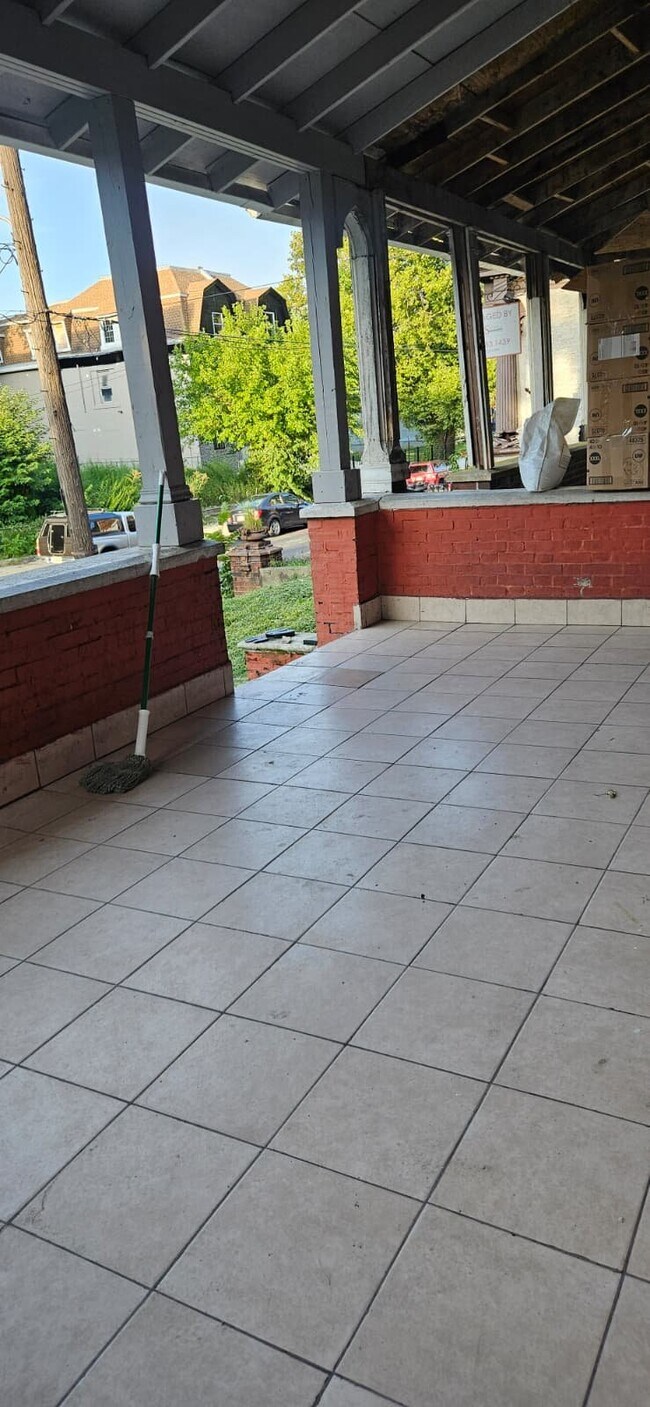 Foto del edificio - 2118 W Tioga St