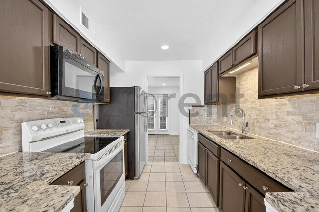 Foto del edificio - 4626 San Jacinto St