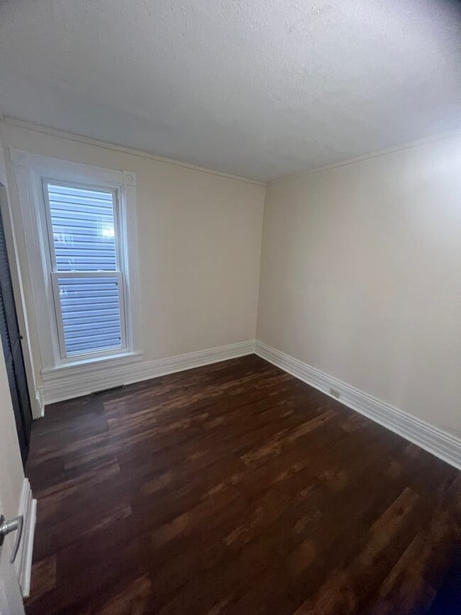 Building Photo - 206 Liberty St