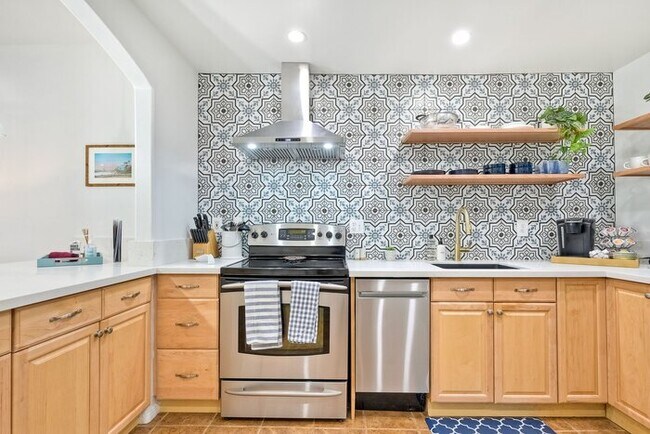 Building Photo - 2003 Costa Del Mar Rd