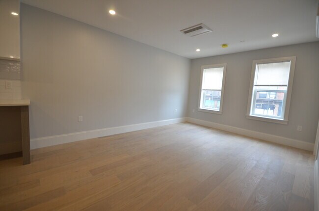 Building Photo - 420 Market St