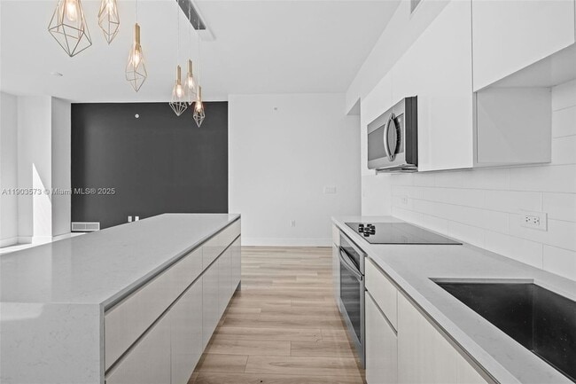 Photo - 101 Diplomat Pkwy Apartment