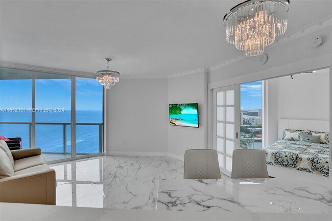 Foto del edificio - 16699 Collins Ave