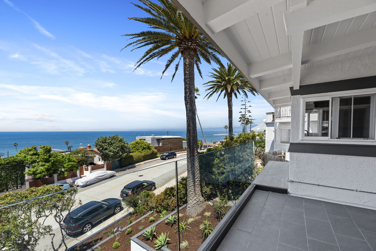 Foto principal - 7512 Rindge Ave