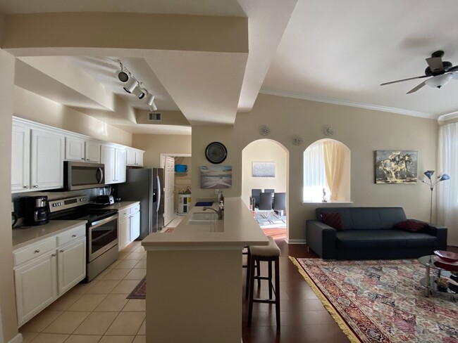 Foto del edificio - Turnkey Living in Mirabella! Fully Furnish...