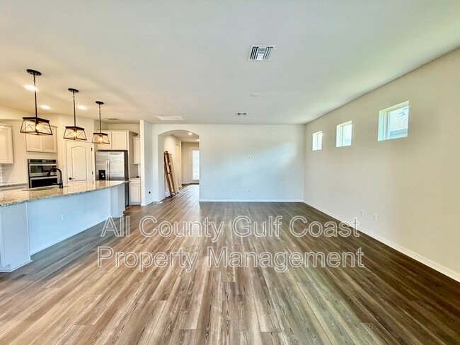 Building Photo - 6448 Kenava Lp