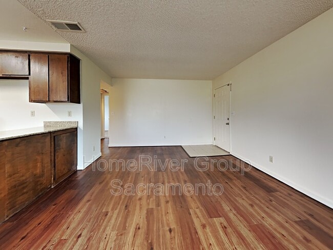 Building Photo - 708 Wales Dr