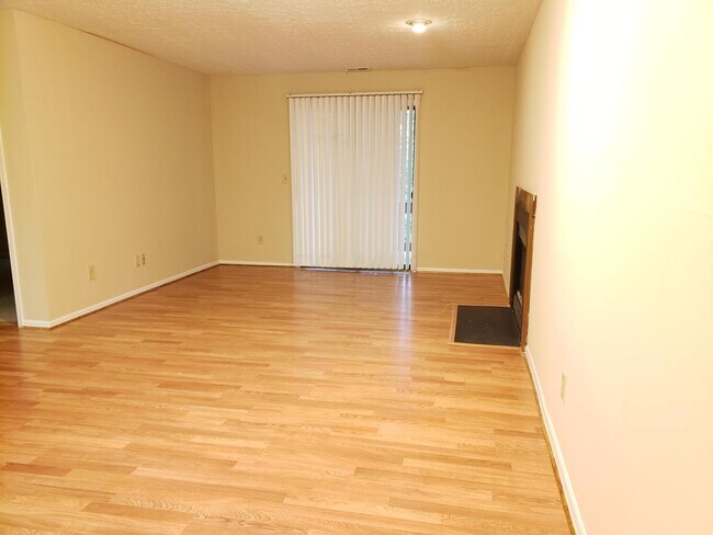 Foto del edificio - 5334 Darlington Rd