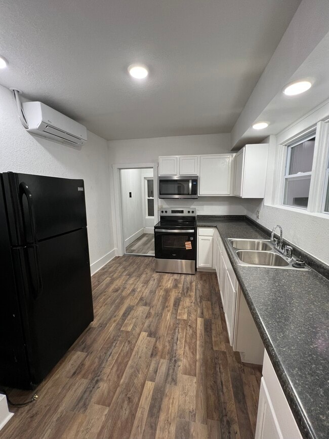 Main Kitchen - 5206 King Hill Ave