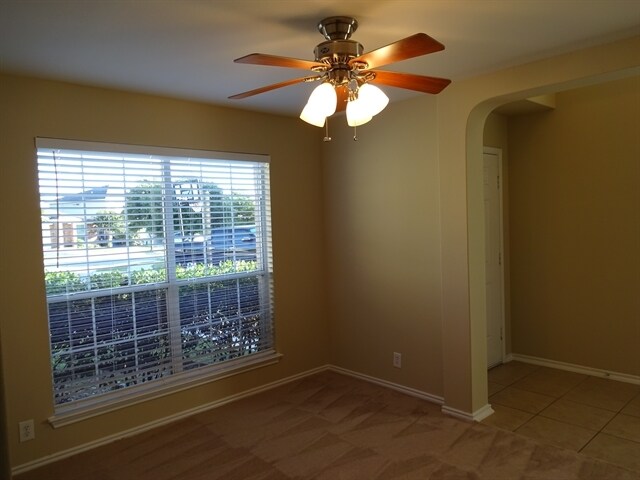 Building Photo - 517 Pecos Circle