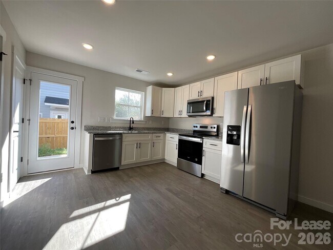 Foto del edificio - 128 18th St NW