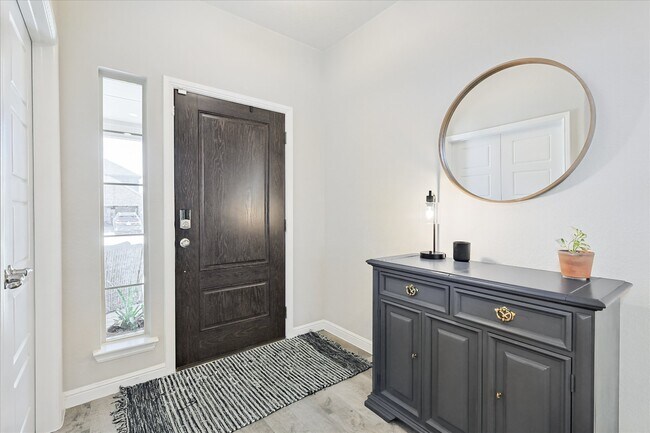 Foto del edificio - 2514 Cowbird Wy