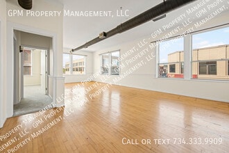 Building Photo - 412 Grand River Ave