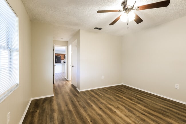 Building Photo - 1751 Elbert Acres Ct NE
