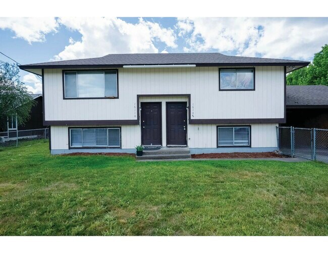 Foto del edificio - 16108 E Broadway Ave