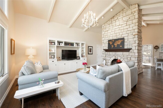 Building Photo - 255 Woodmoor Dr