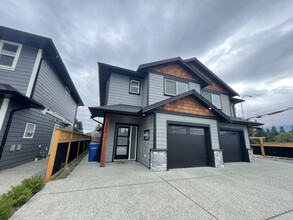 Building Photo - 100 Blackburn Pl
