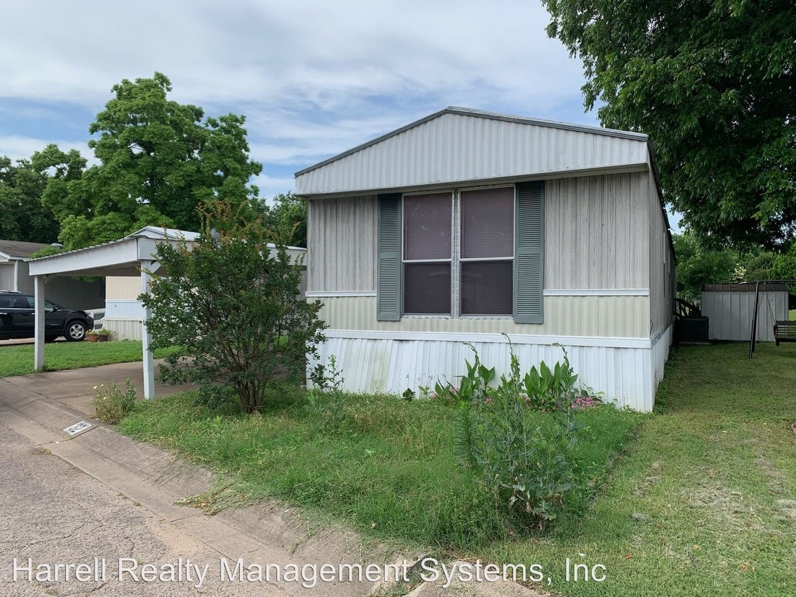 Primary Photo - 3 br, 2 bath House - 2601 Robinson Drive #32