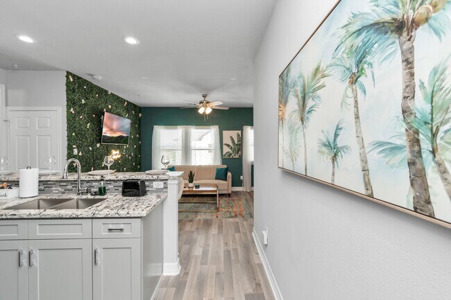 Foto del edificio - 7823 Gladstone St