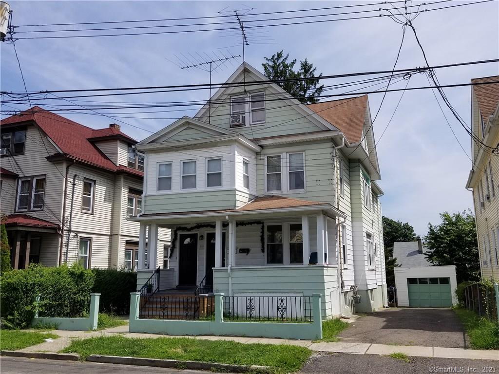 Primary Photo - 374 Ezra St