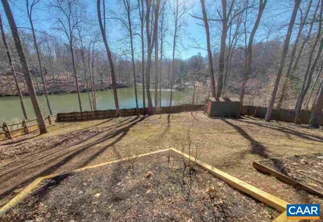 Building Photo - 199 N White Oak Lakeview Dr