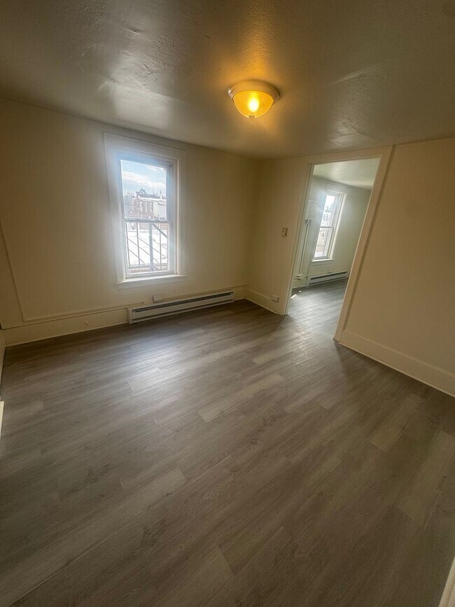 Foto del edificio - 222 N 12th St