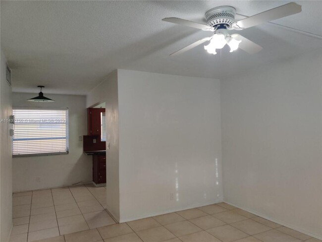 Foto del edificio - 1 bedroom in Hollywood FL 33020