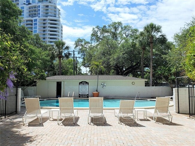 Building Photo - 3325 Bayshore Blvd