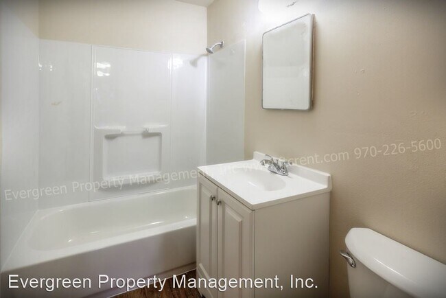 Building Photo - 2 br, 1 bath Apartment - 1500 12th Ave