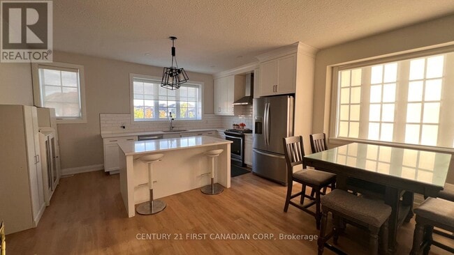 Building Photo - 2301 Callingham Dr