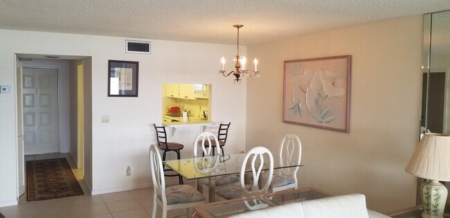 Foto del edificio - 3100 SE Pruitt Rd