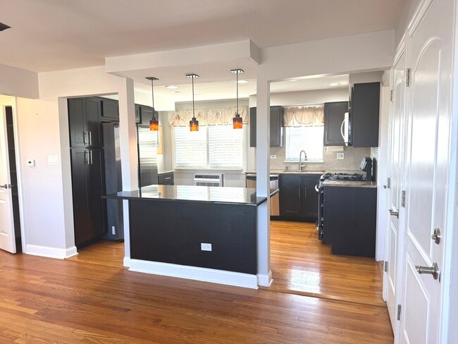 Building Photo - 2800 N 72nd Ct