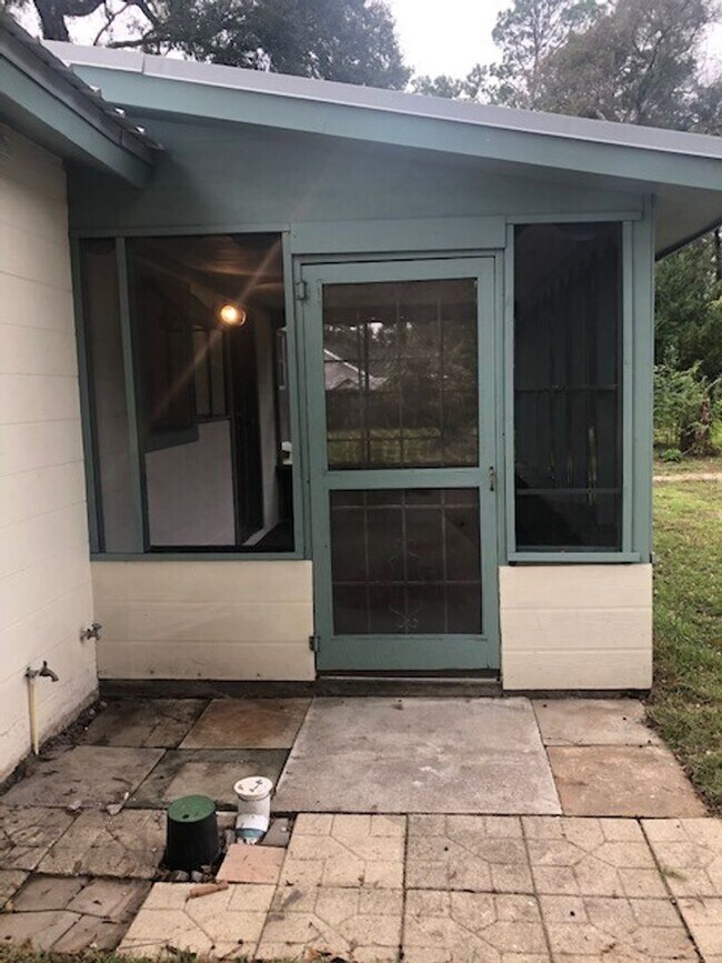 Foto del edificio - 3 Bedroom 2 Bath House In Crawfordville