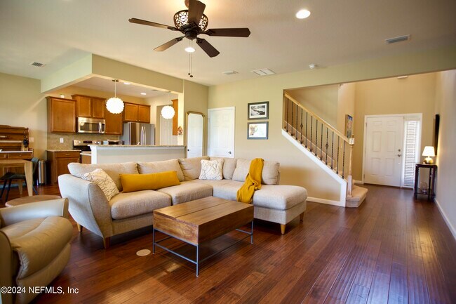 Foto del edificio - 13521 Montecito Pl