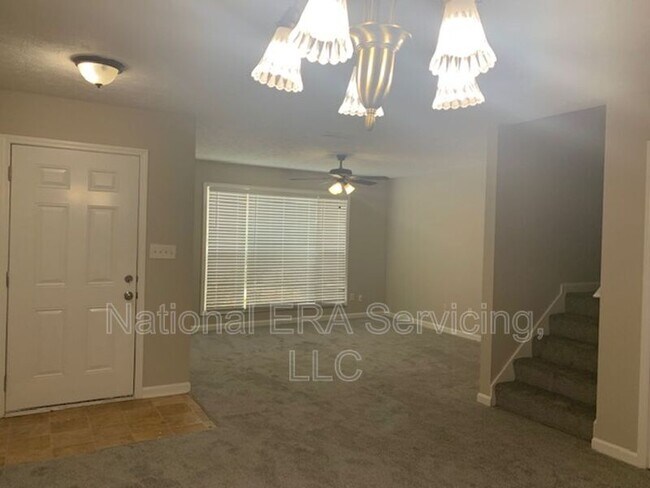 Foto del edificio - 5924 Sherwood Pl